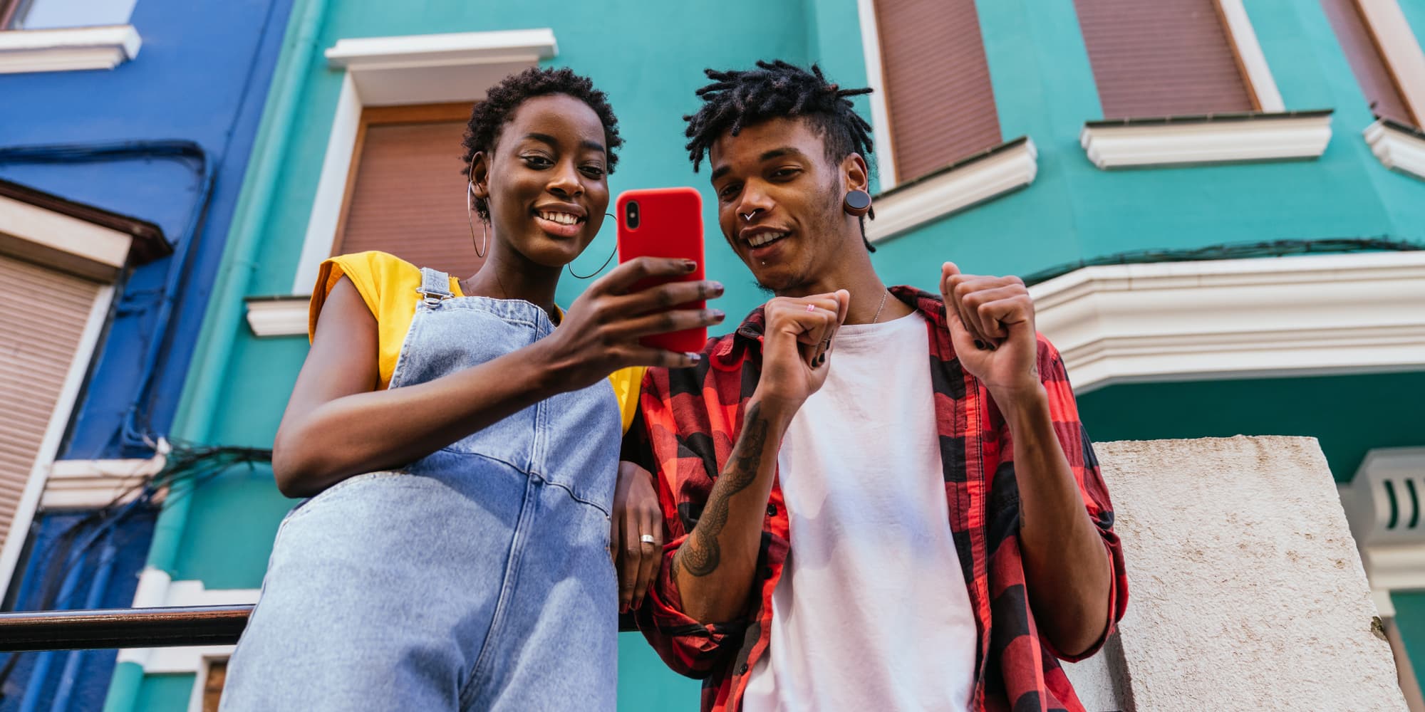 Découvrez pourquoi, selon Apple, il est non seulement très simple mais aussi avantageux de passer à l'iPhone...