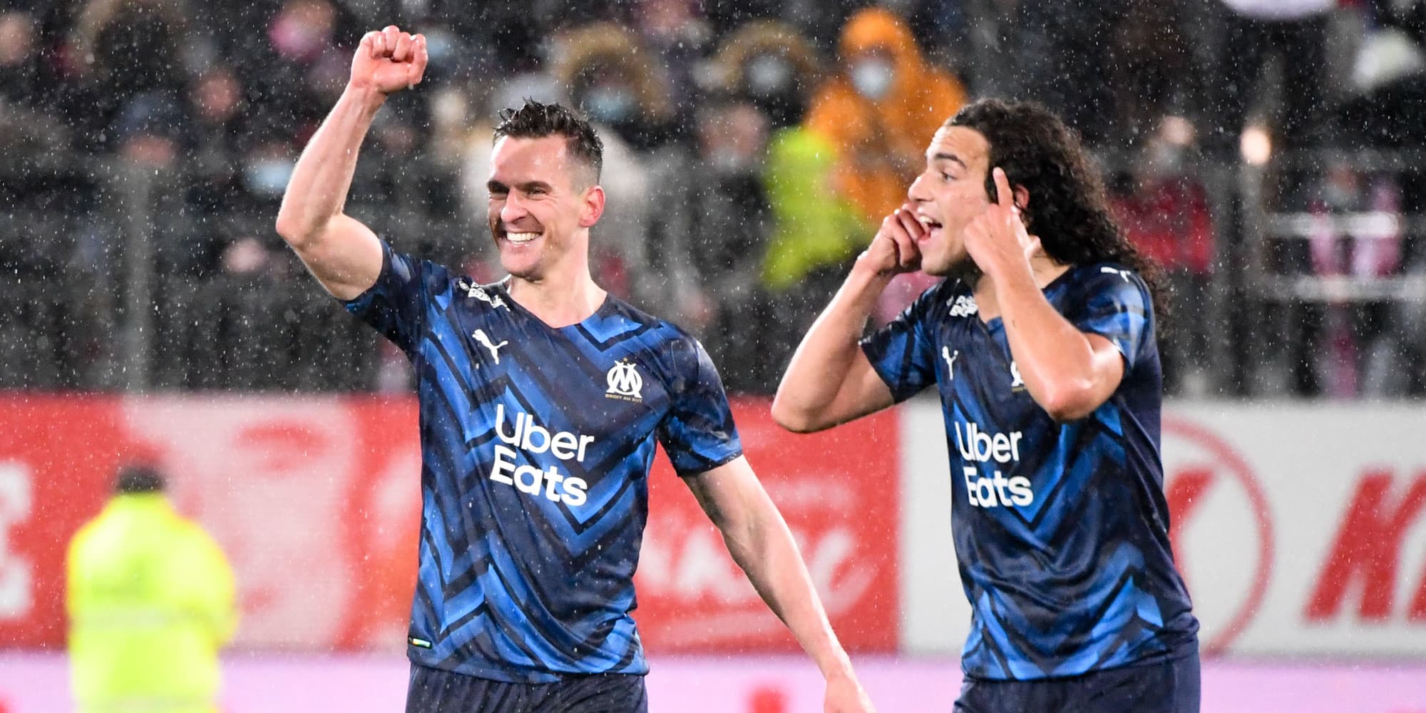 Les joueurs de l'OM Arkadiusz Milik et Matteo Guendouzi lors de leur déplacement à Brest en Ligue 1, le 13 mars 2022.