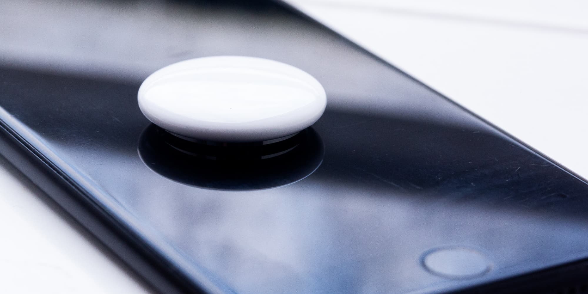 Photo d'illustration d'un traqueur Bluetooth, prise à Berlin, en Allemagne, le 10 novembre 2023.