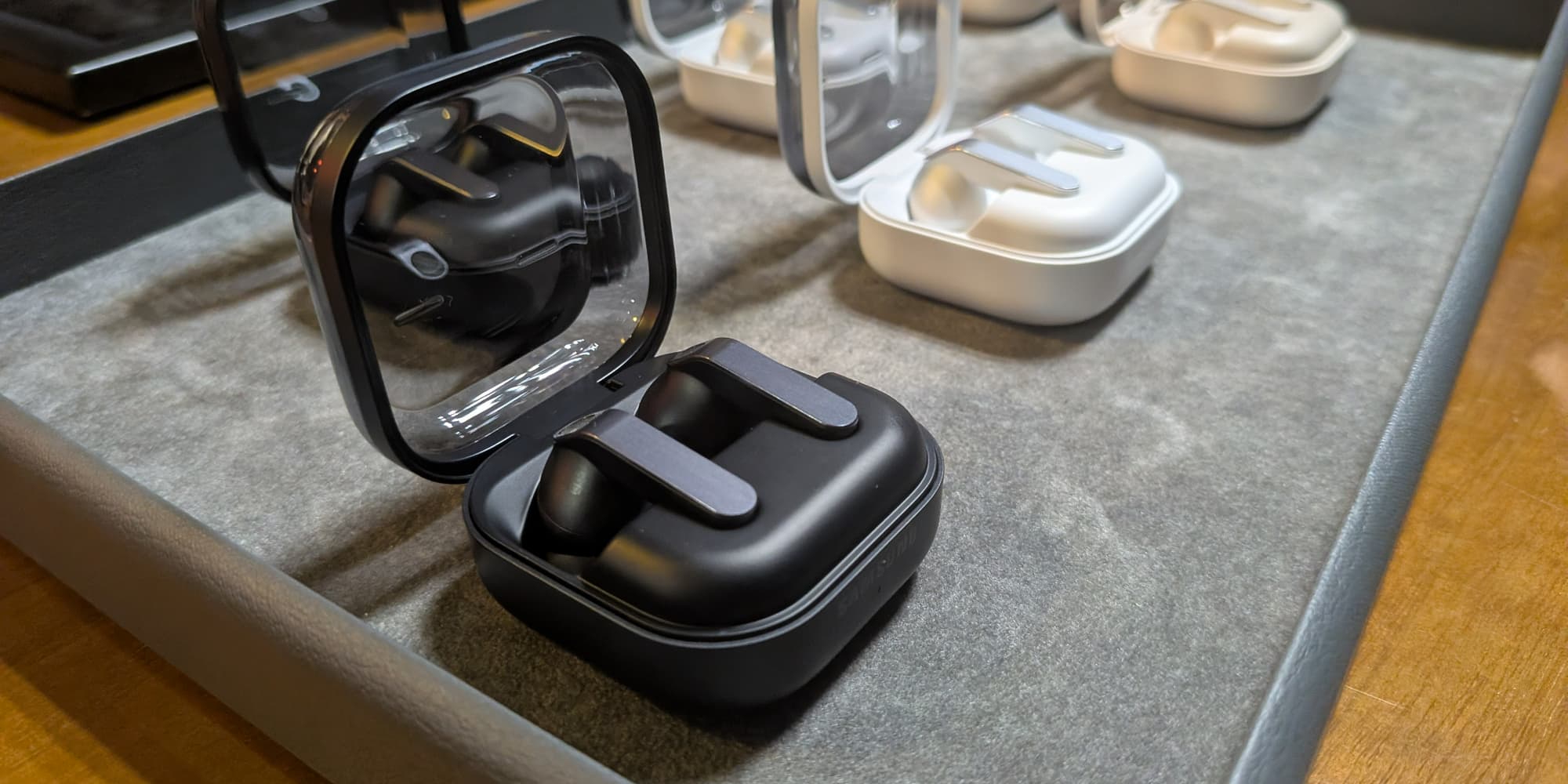 Les Galaxy Buds4 et Buds4 Pro lors de la Galaxy Unpacked du 25 février 2026