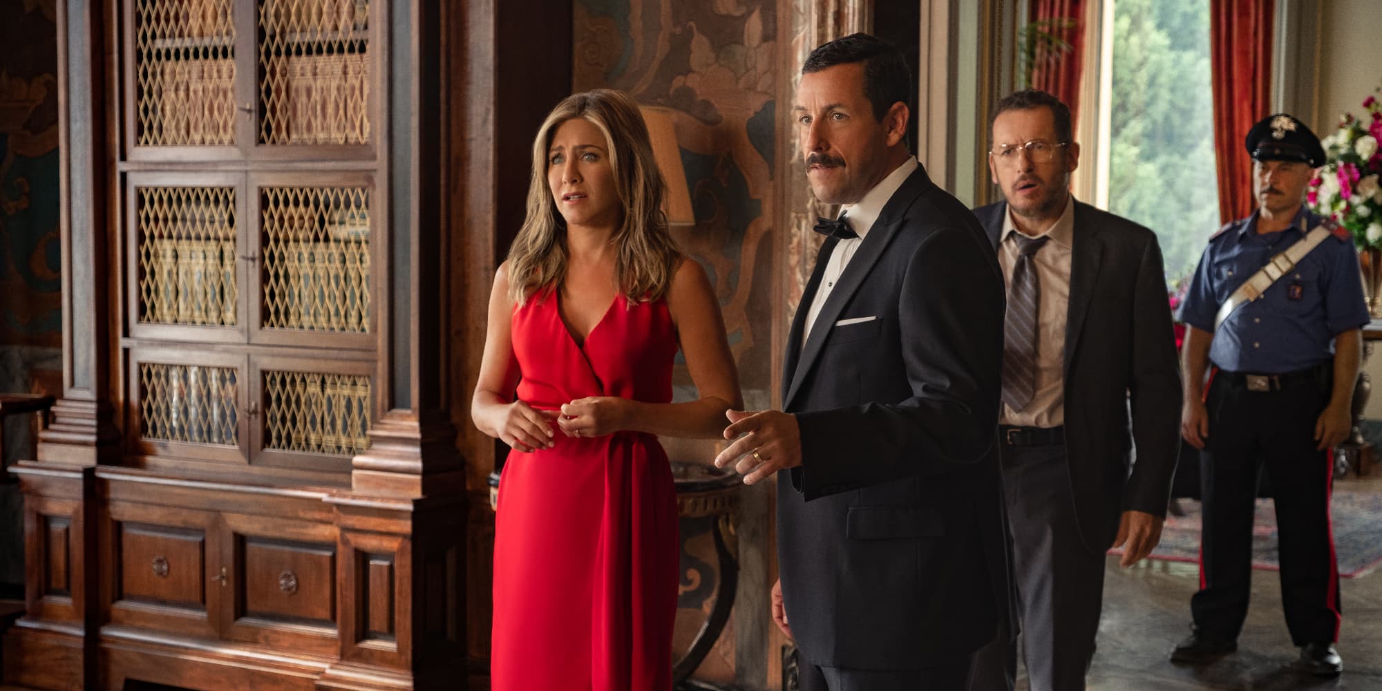 Retrouvez Jennifer Aniston, Adam Sandler et... Danny Boon dans "Murder Mystery" sur Netflix !