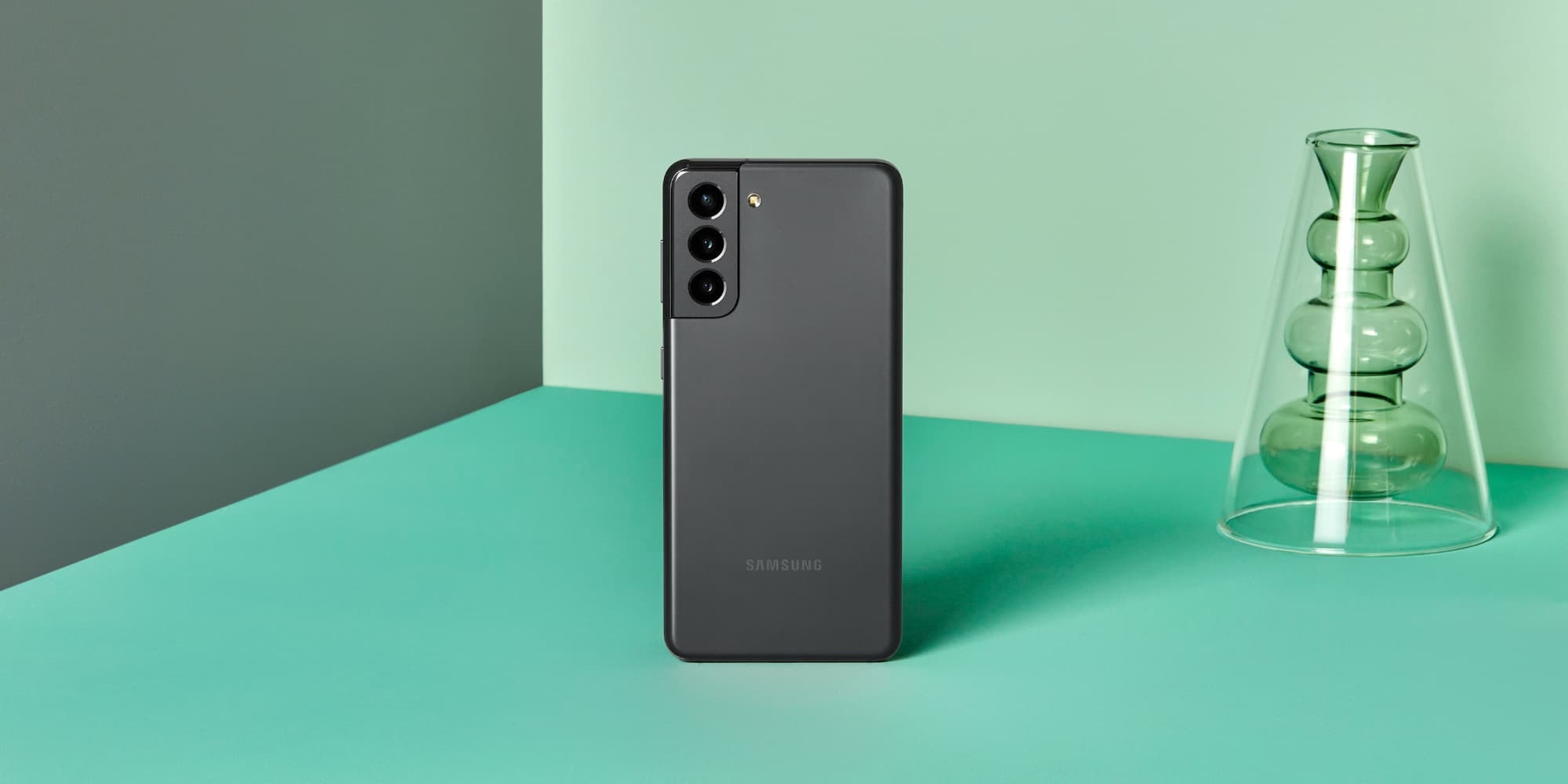 Le Samsung Galaxy S21 5G est disponible dans son joli coloris Phantom Black chez SFR.