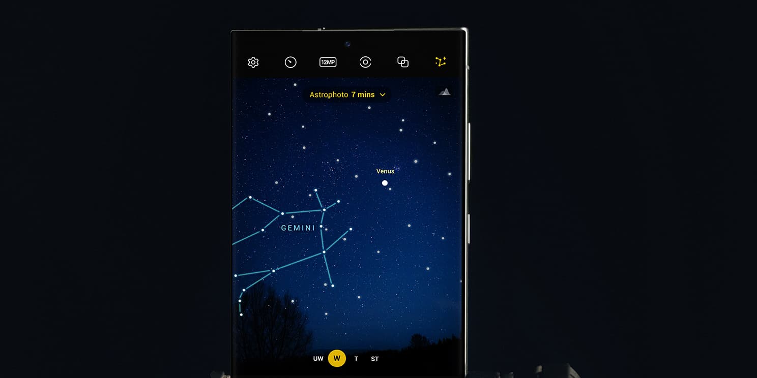 Le mode Astrophoto de Samsung (ici sur un Samsung Galaxy S23 Ultra) vous permet de prendre des clichés de ciels étoilés dans les meilleures conditions.