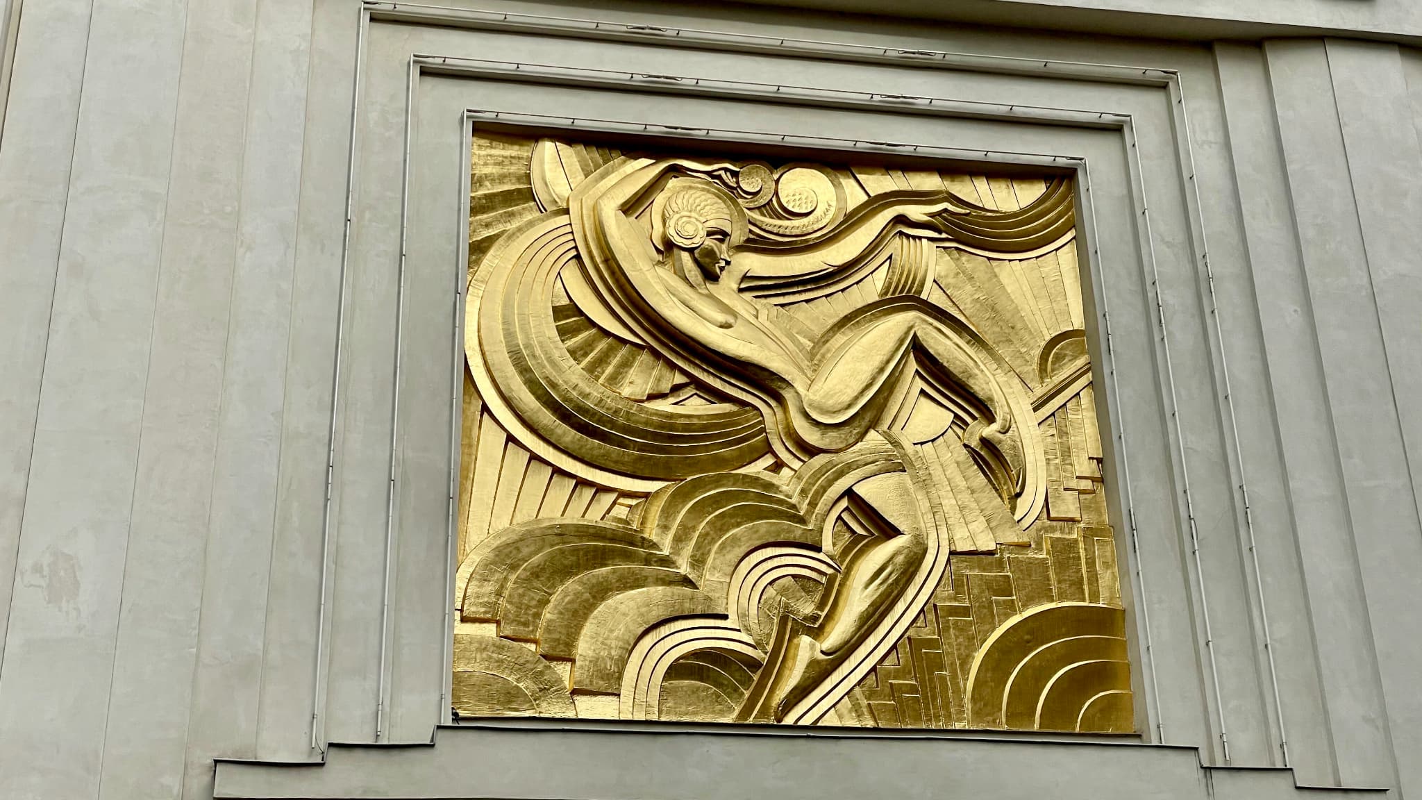 ... téléobjectif, le tout sans bouger d'un centimètre ! ... téléobjectif, le tout sans bouger d'un centimètre !