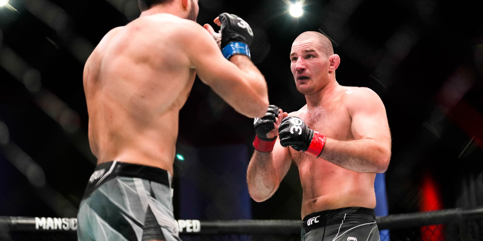 Sean Strickland lors de son combat contre Nassourdine Imavov, le 14 janvier 2023 à l’UFC Apex (Las Vegas).