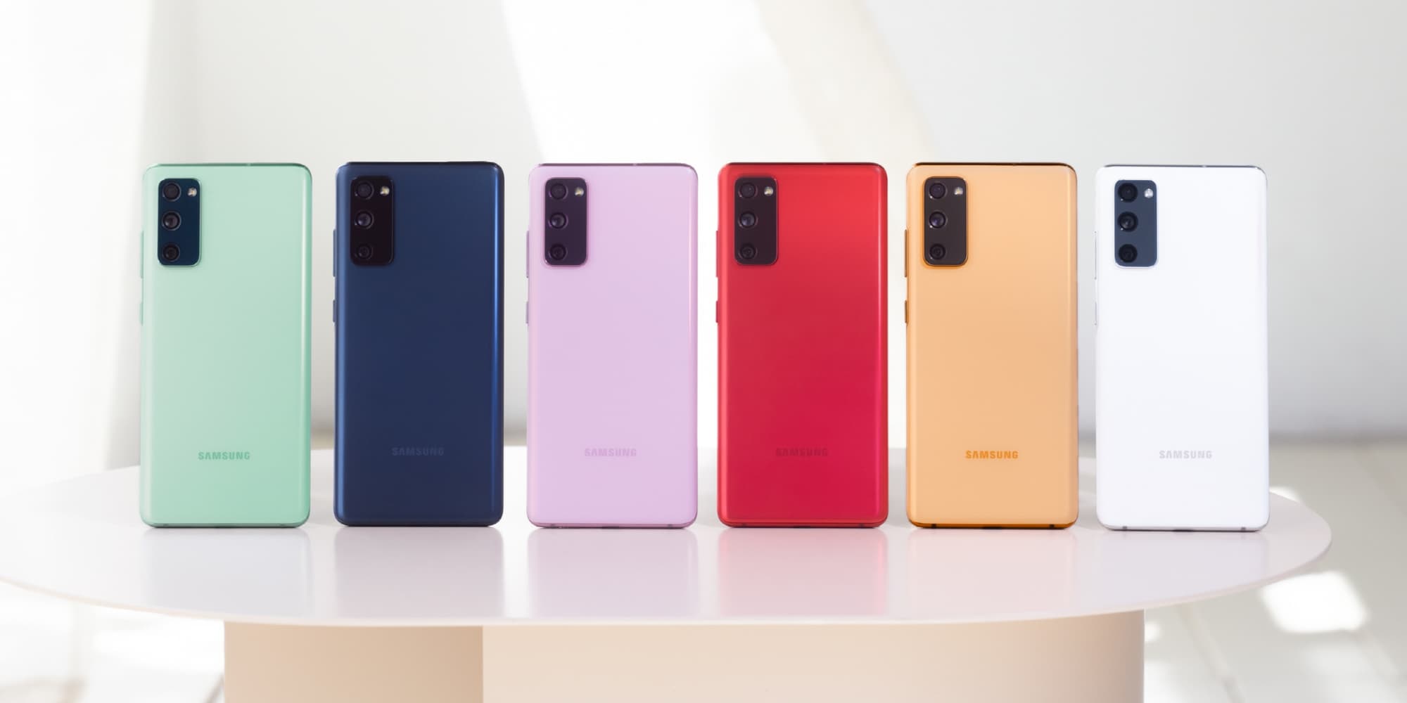 Découvrez le nouveau Samsung Galaxy S20 FE, dans toutes ses couleurs chez SFR !