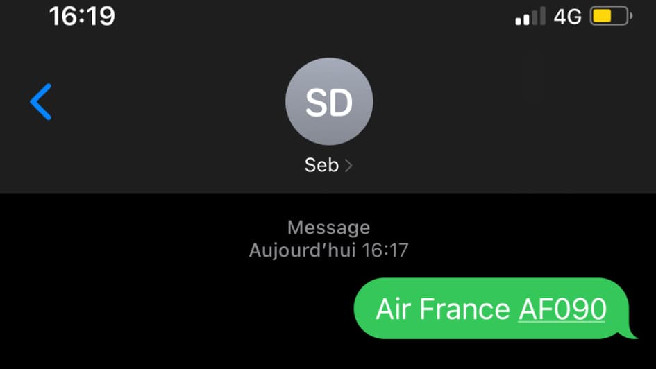 Le Message envoyé, le numéro de vol apparaît en souligné Le Message envoyé, le numéro de vol apparaît en souligné