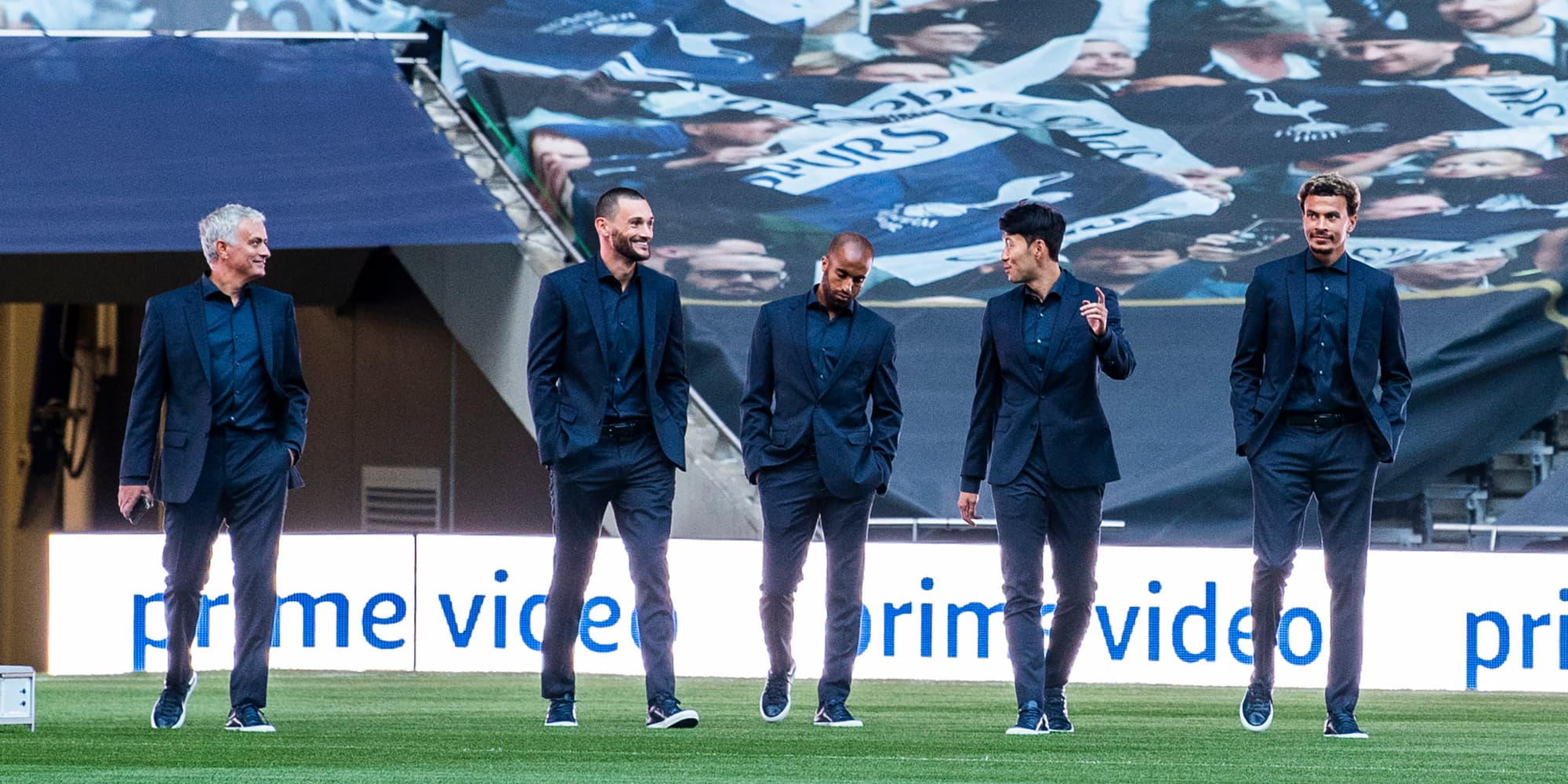 Mourinho, Lloris et les joueurs de Tottenham dans "All or Nothing" sur Amazon Prime Video.