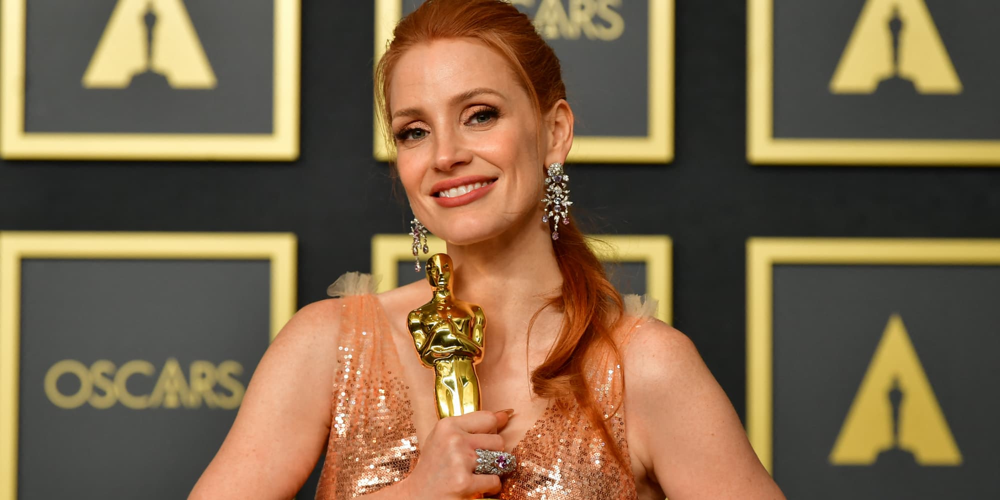 Jessica Chastain, sacrée meilleure actrice pour "Les yeux de Tammy Faye" à la 94e cérémonie des Oscars, à Hollywood, le 27 mars 2022.