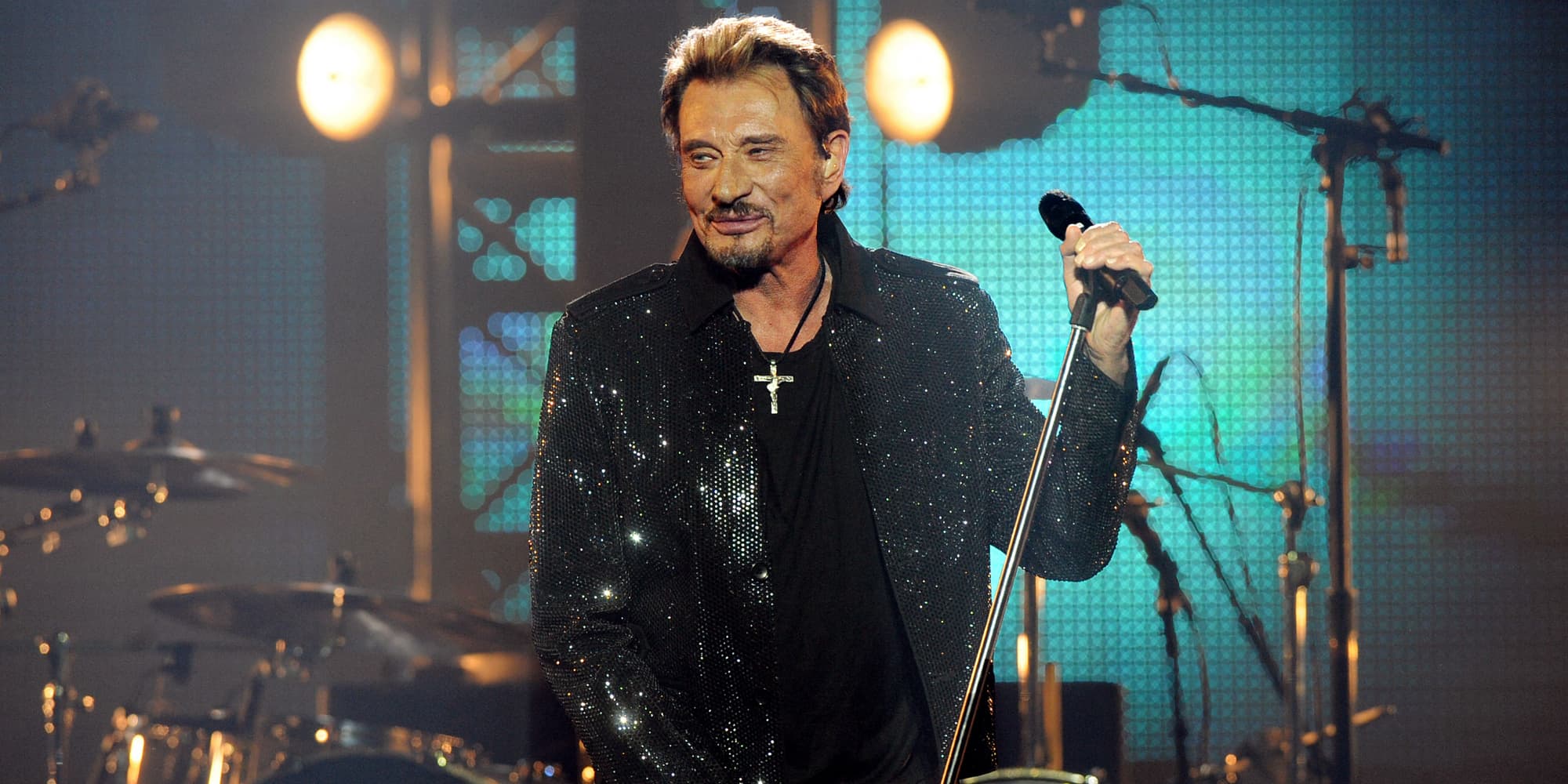 Johnny Hallyday sur scène le 8 mai 2009 au Zénith de Saint-Etienne, lors du "Tour 66".