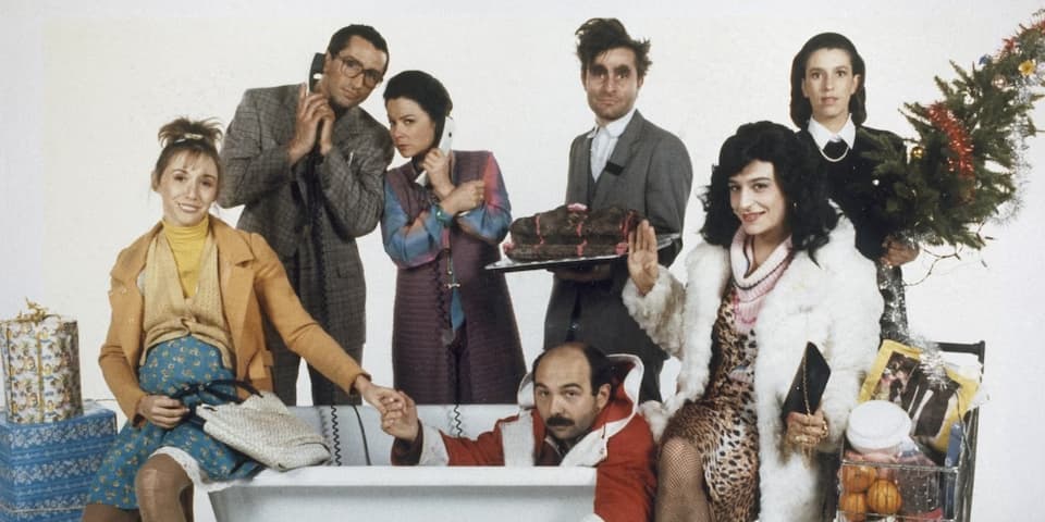La troupe du Splendid réunie pour le film ''Le Père Noël est une ordure'', disponible dès maintenant sur Netflix.
