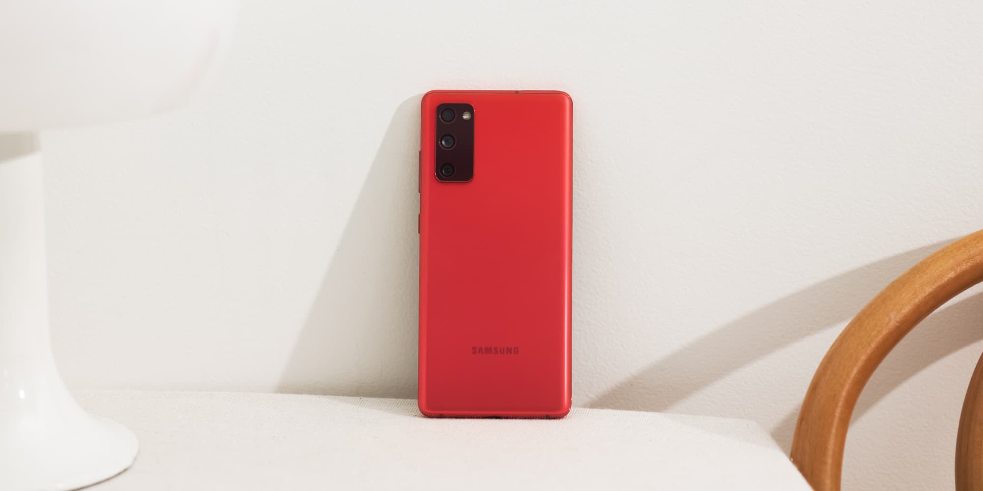 Craquez pour le fameux Galaxy S20 FE 5G, actuellement proposé à partir de 1 euro chez SFR !