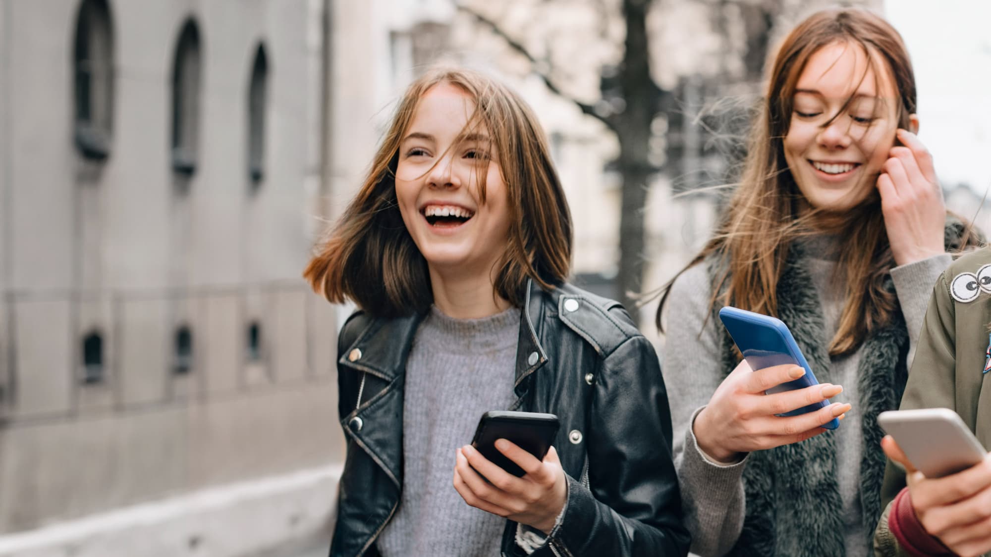 Forfait 2H 100 Mo 4G+ de SFR : l'idéal pour votre jeune ado, à partir ... — free download