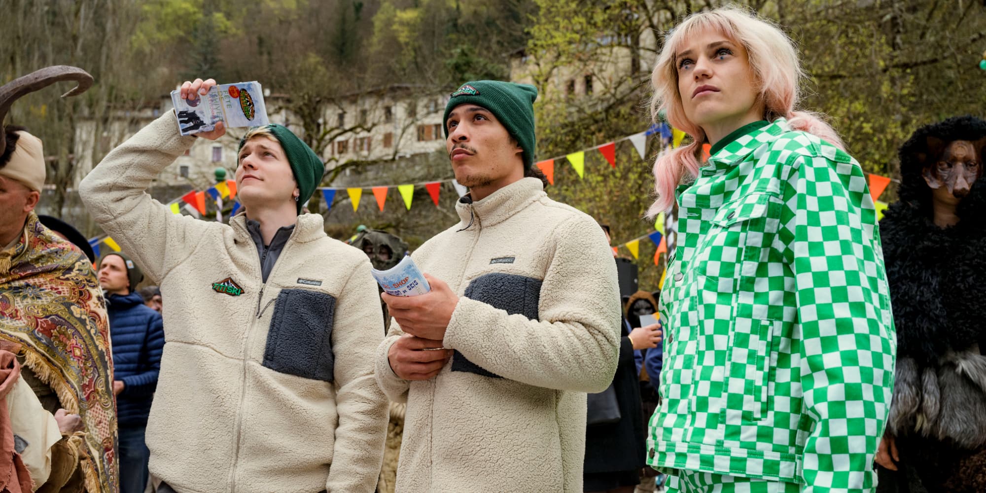 Noémie Schmidt, Hatik et Nicolas Godart dans la mini-série "Anthracite", disponible sur Netflix depuis le 10 avril 2024.