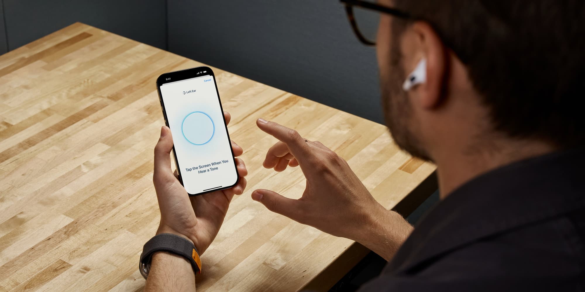 Les langues étrangères n'auront plus de secret pour vous, avec la fonctionnalité iOS19 de traduction instantanée sur les Airpods d'Apple.