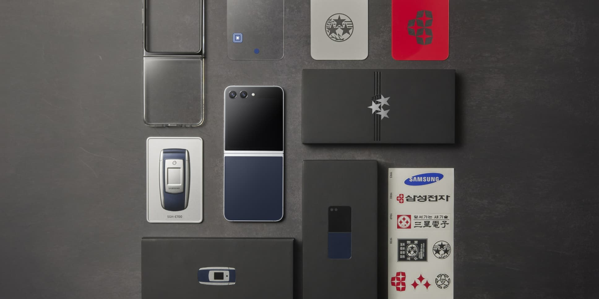 Samsung fête les 20 ans de son téléphone à clapet avec un version du Galaxy Z Flip5 retro.