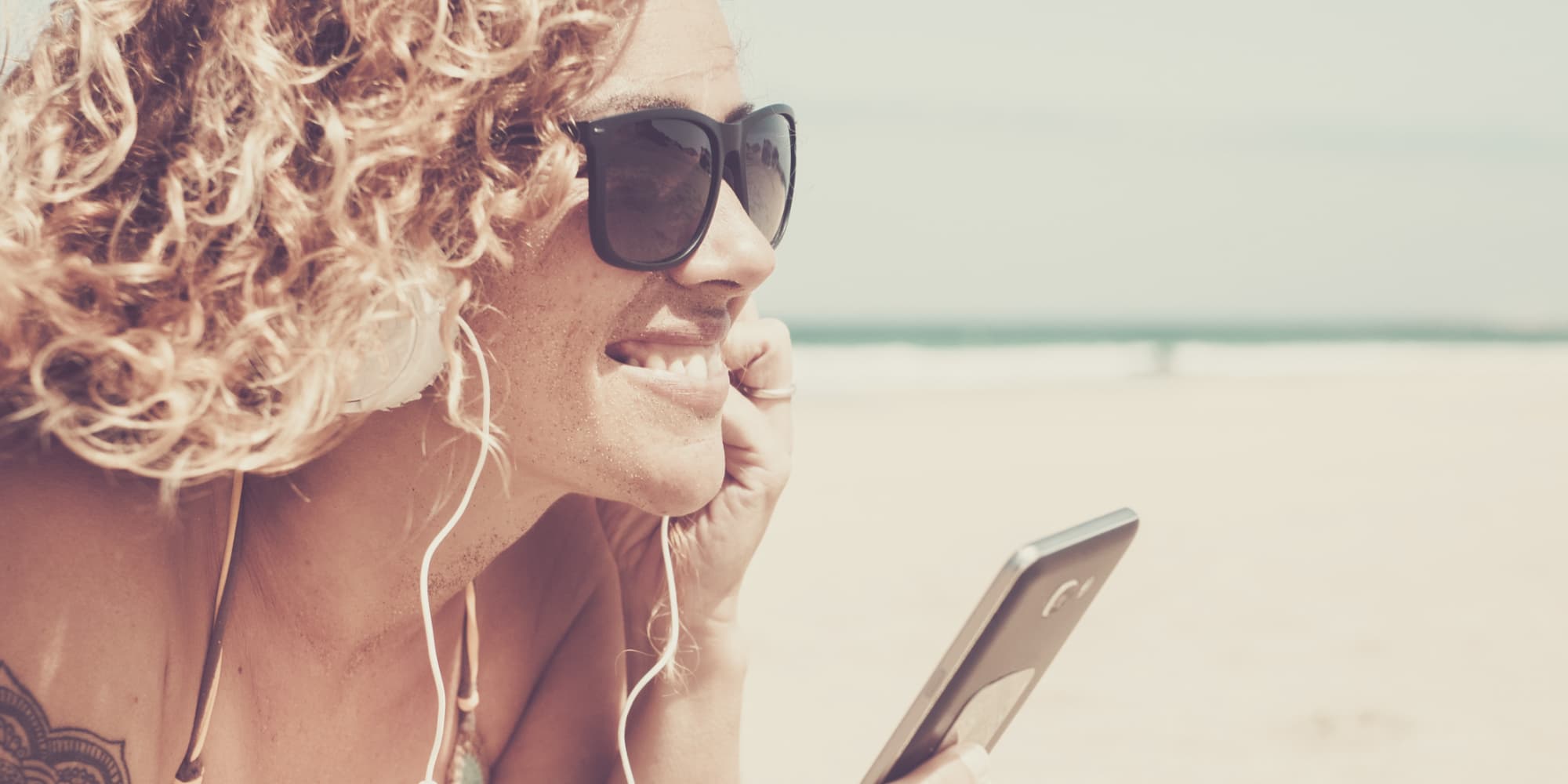 Emmenez vos musiques préférées partout avec vous avec Deezer.