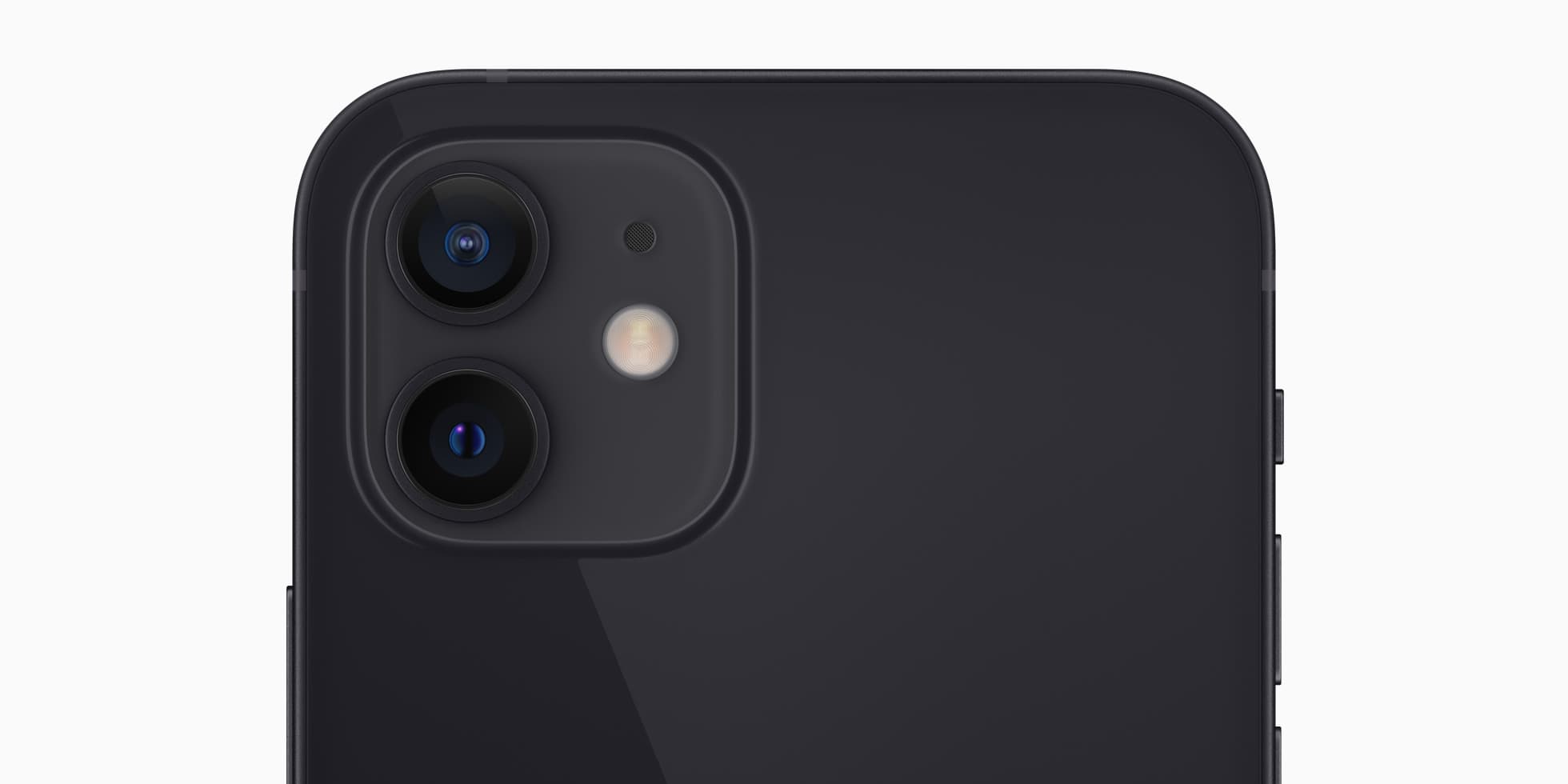 L'iPhone 12 mini est proposé dans son coloris noir, sobre et indémodable, en reconditionné chez SFR.