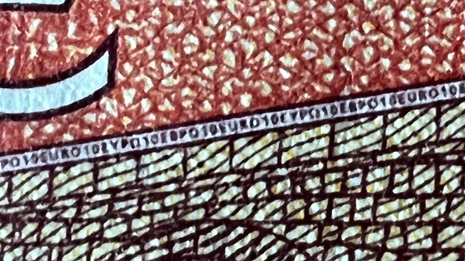 Aviez-vous déjà remarqué ces inscriptions sur les billets de 10 euros ?