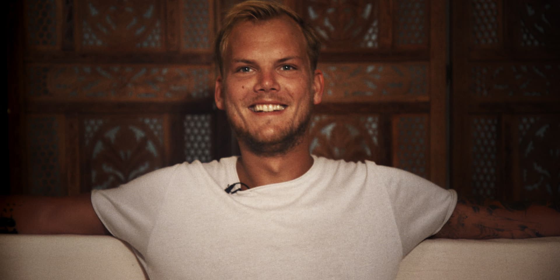 Découvrez le documentaire " Avicii - I'm Tim" sur la vie du génie de la musique électronique Avicii, sur Netflix.