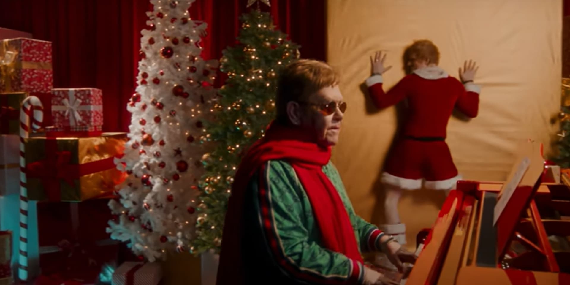 Ed Sheeran et Elton John dans le clip de Merry Christmas, le nouveau tube de Noël