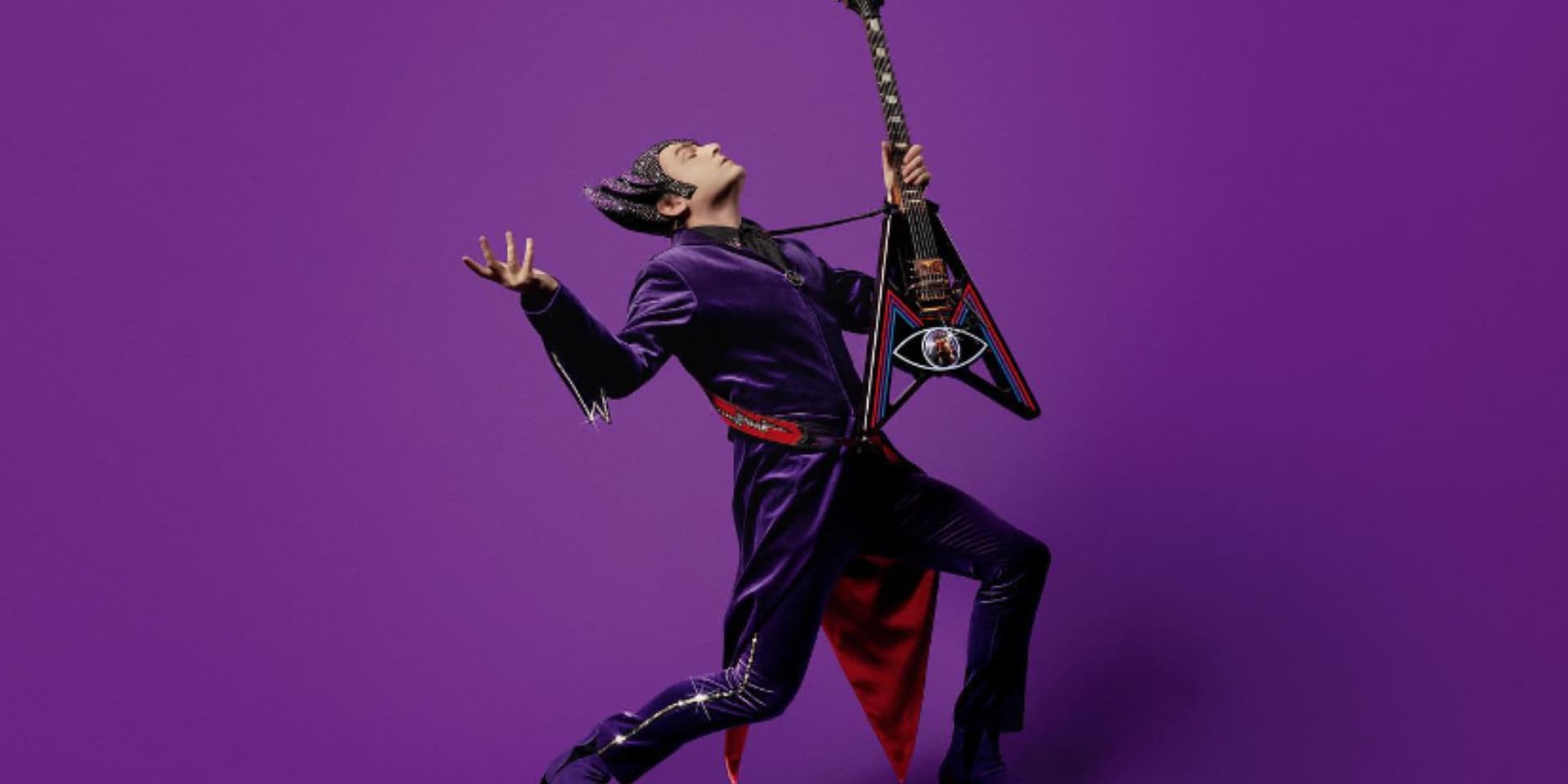 Matthieu Chedid sur la pochette de son album Révalité