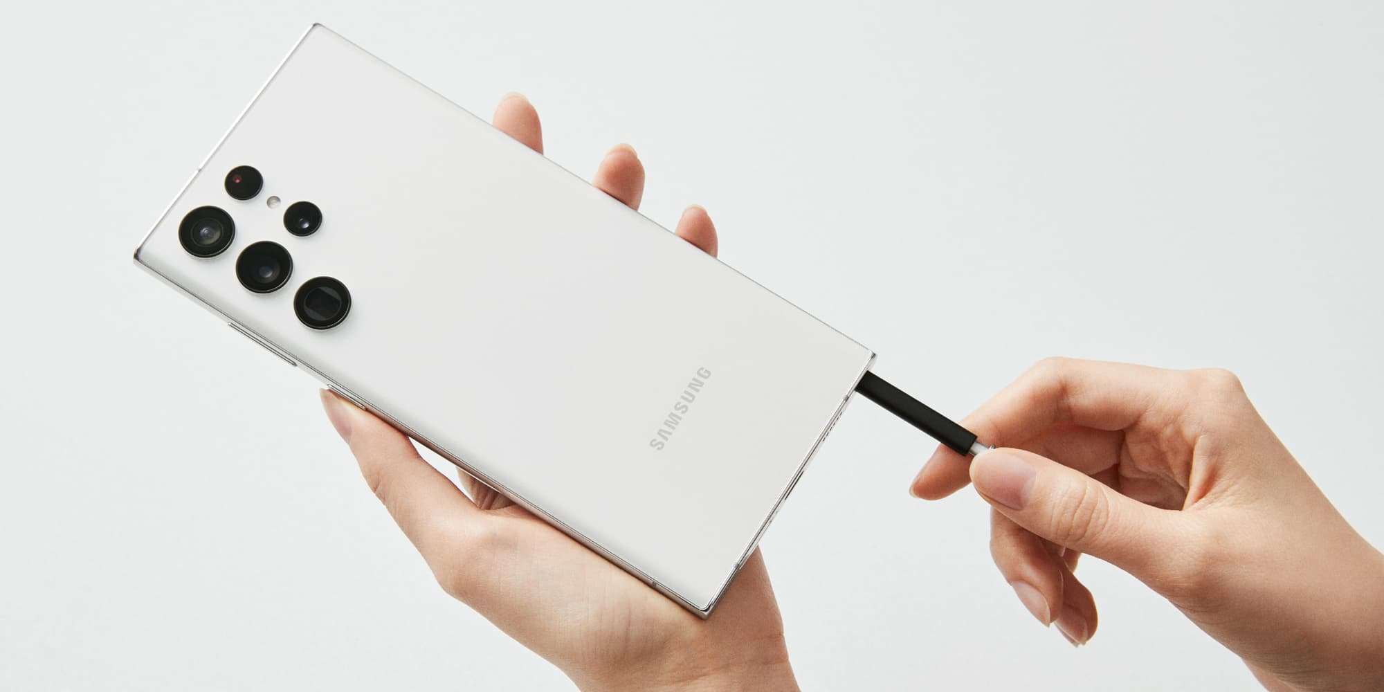 Le Samsung Galaxy S22 Ultra est disponible à la vente chez SFR