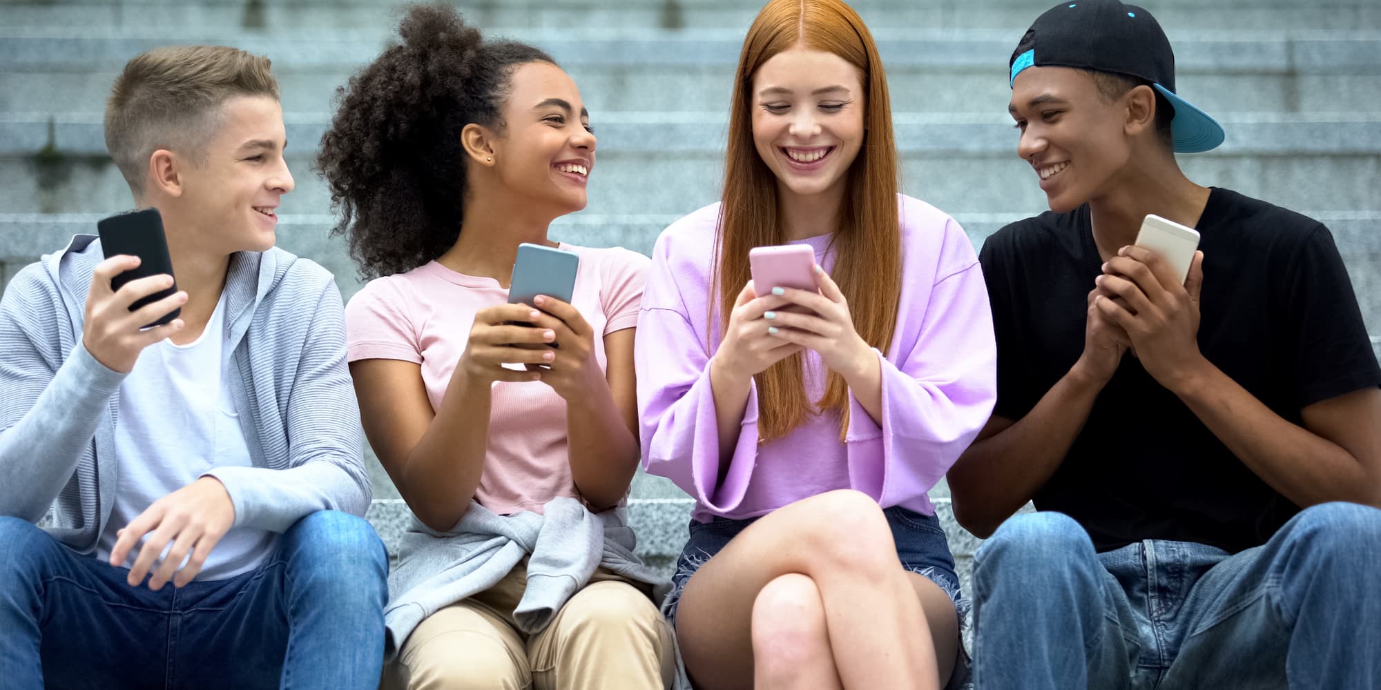 Les ados sont fans de Photo Roulette, ce jeu qui affiche les photos aléatoirement