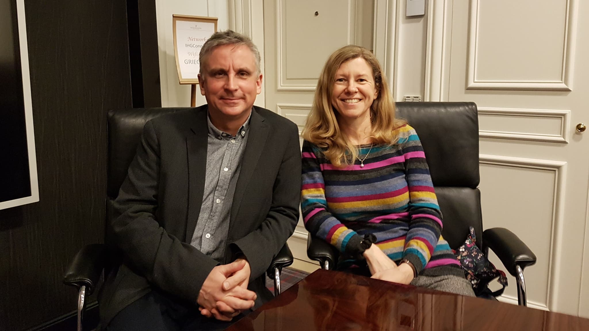 Katharine Gun et Martin Bright, deux "personnes ordinaires" lors de notre rencontre avec eux. Katharine Gun et Martin Bright, deux "personnes ordinaires" lors de notre rencontre avec eux.