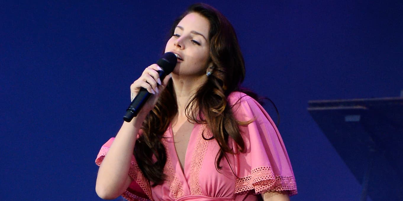 Lana Del Rey sur la scène de Rock En Seine au parc de Saint-Cloud, le 24 août 2014.