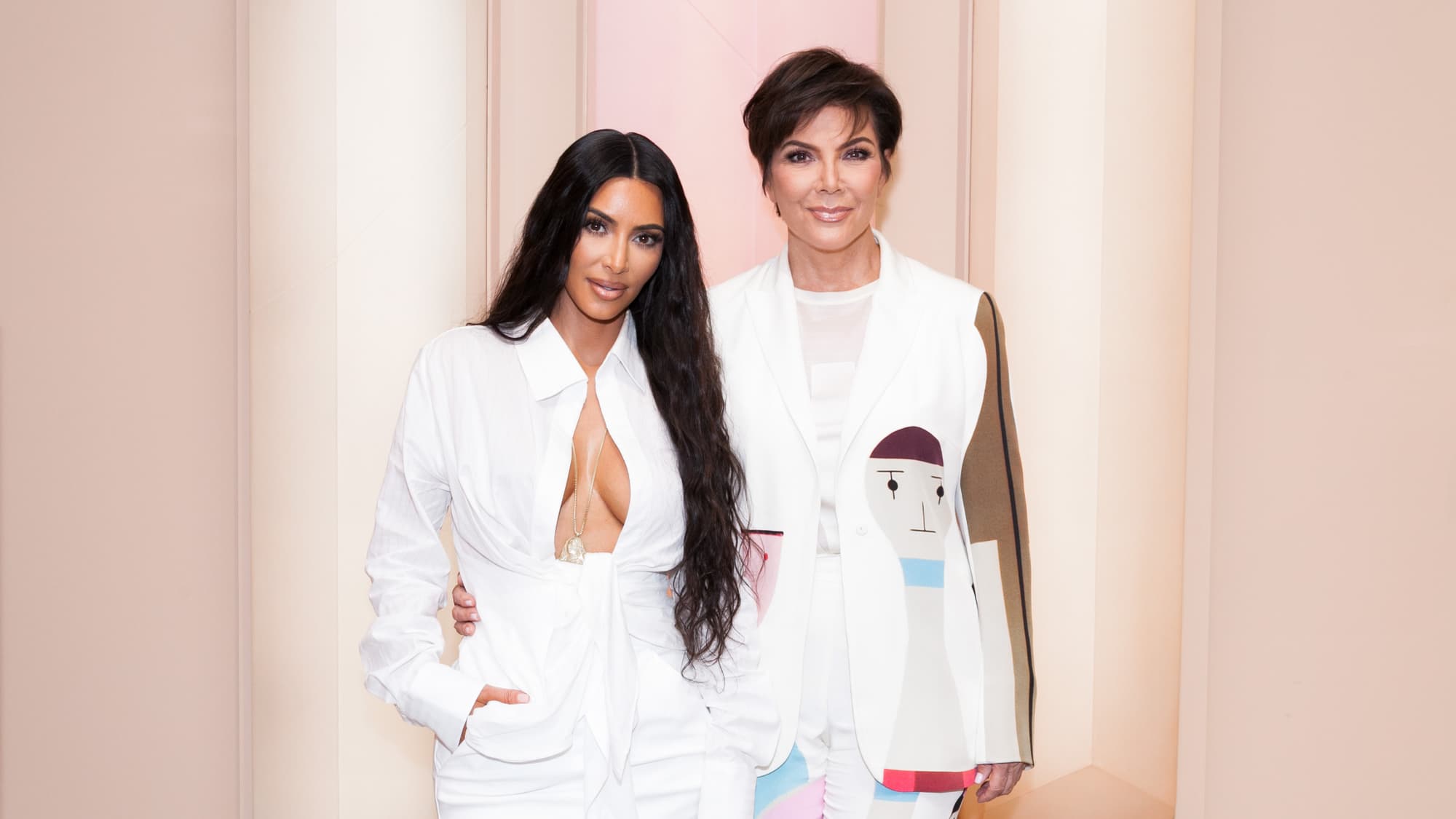 Kim Kardashian : sa belle surprise à Kris Jenner | SFR ACTUS