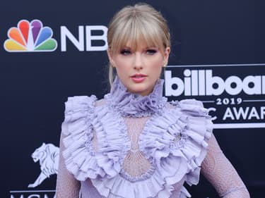 Taylor Swift autorisée à chanter ses anciens tubes