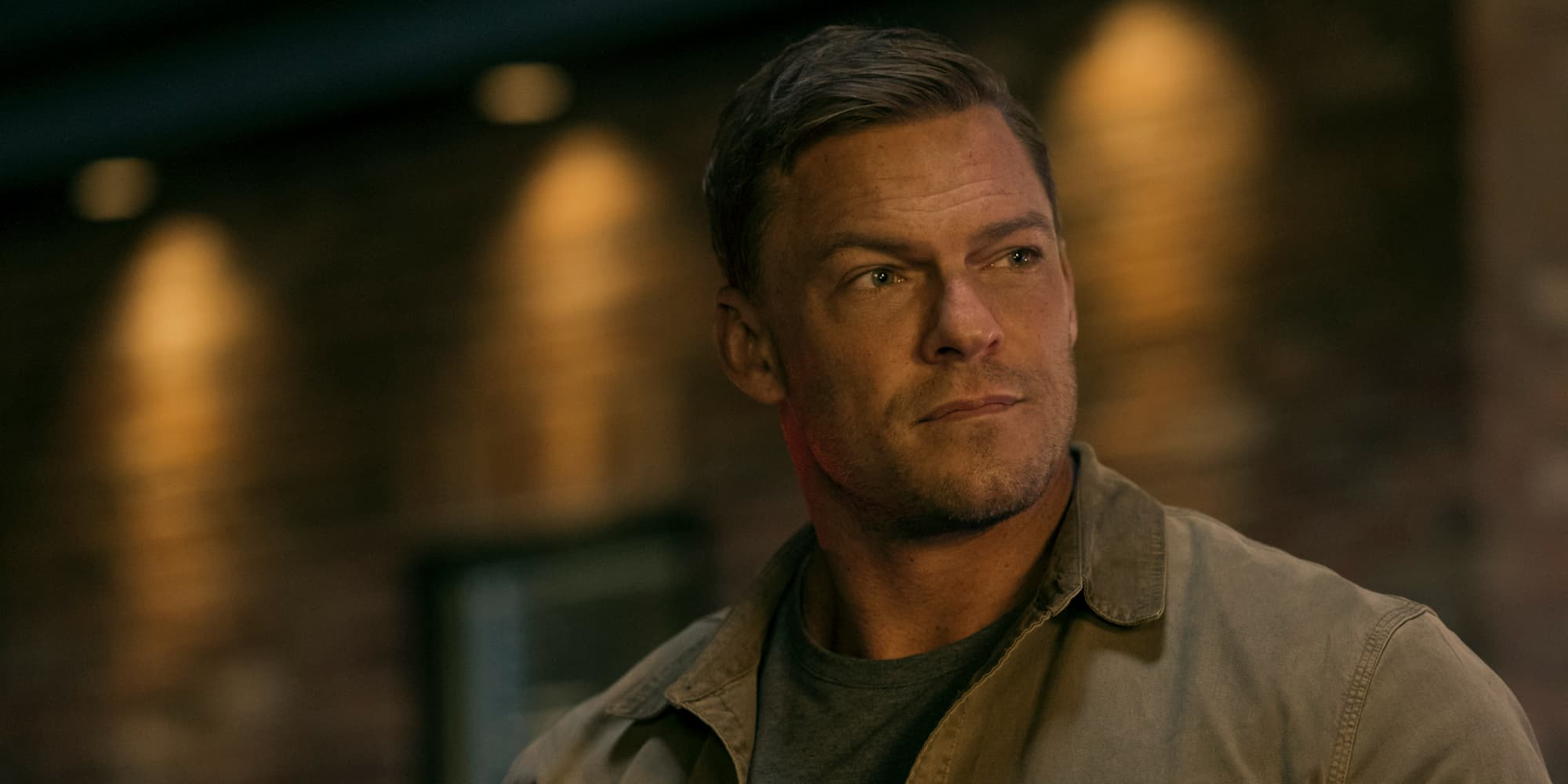 Retrouvez la saison 2 de Reacher dès le 15 décembre 2023 sur Prime Video. 