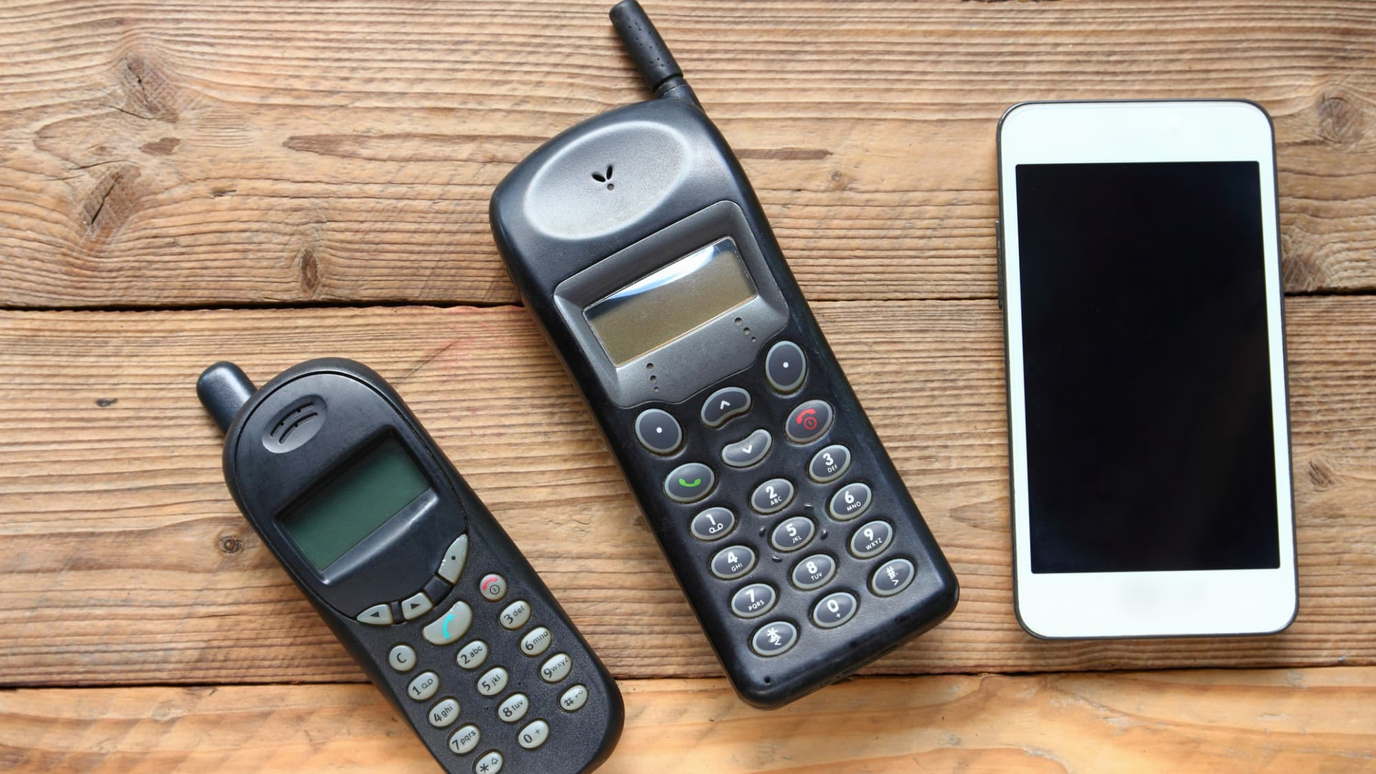 50 Ans Du T l phone Portable Son volution En 10 Dates SFR ACTUS