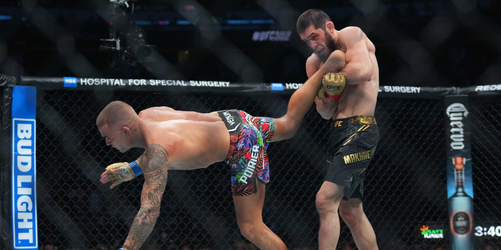 Islam Makhachev lors de son dernier combat face à Dustin Poirier, le 1er juin 2024 au Prudential Center de Newark (New Jersey).