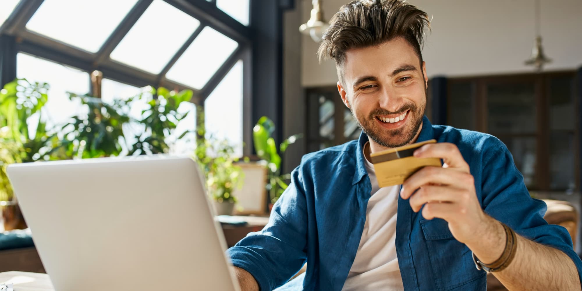 Pendant le Black Friday, les frais d'ouverture de service à la souscription d'une Box SFR vous sont offerts.