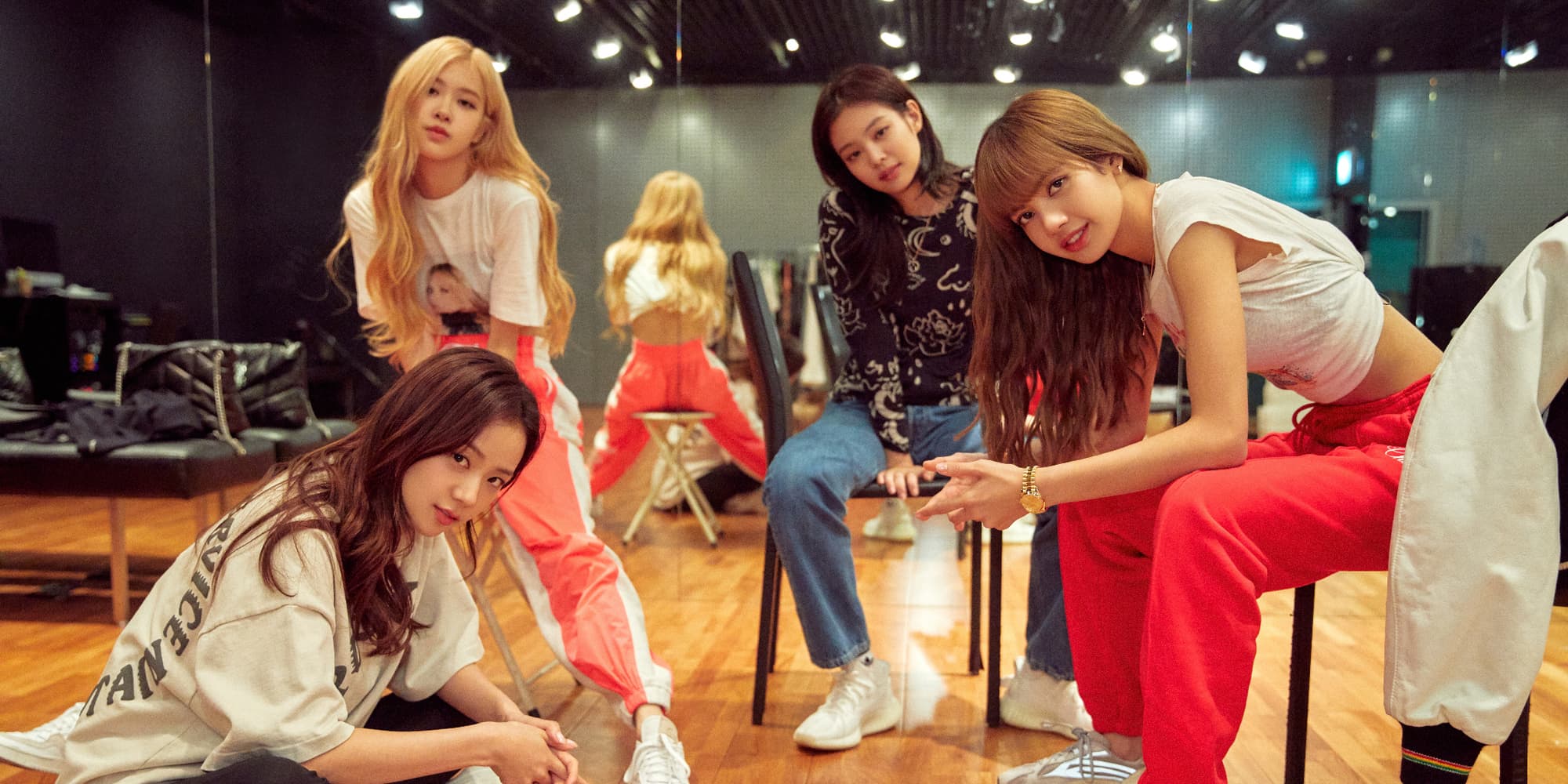 Jisoo, Rosé, Jennie et Lisa invitent Netflix dans les coulisses de leur succès avec le docu "BLACKPINK : Light Up The Sky".