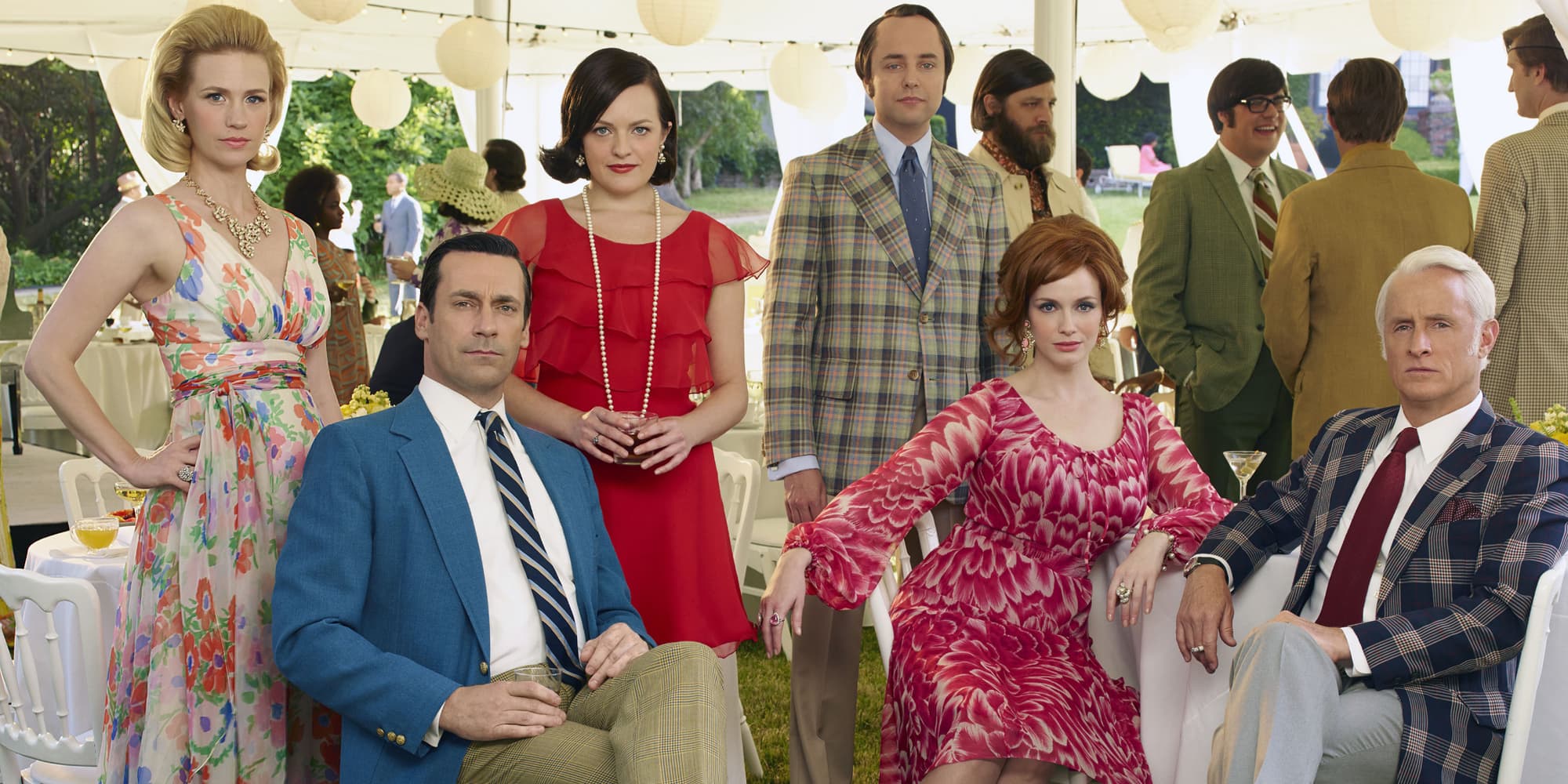 January Jones, John Hamm, Elisabeth Moss, Vincent Kartheiser, Christina Hendricks et John Slattery dans la saison 7 de "Mad Men".