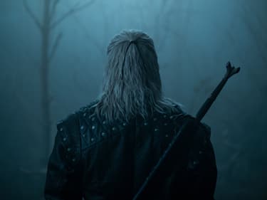 The Witcher sur Netflix : enfin un premier aperçu officiel de Liam Hemsworth en sorceleur