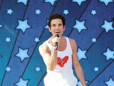 Mika : découvrez le clip de sa chanson dédiée à Jane Birkin