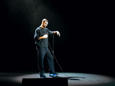 Ô DELÀ : le nouveau spectacle de Roman Frayssinet arrive sur Canal+