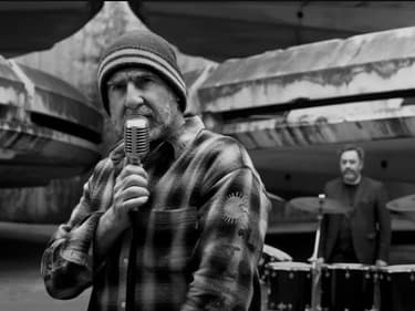 Éric Cantona se lance dans la chanson, découvrez son premier single