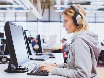La transformation numérique du service public est-elle trop rapide ?