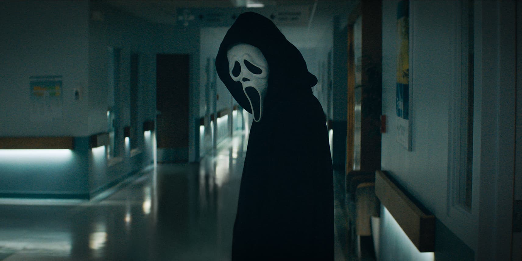 Ghostface, icône absolue des slashers, est de retour dans les salles obscures avec un 5ème volet pour la saga "Scream".