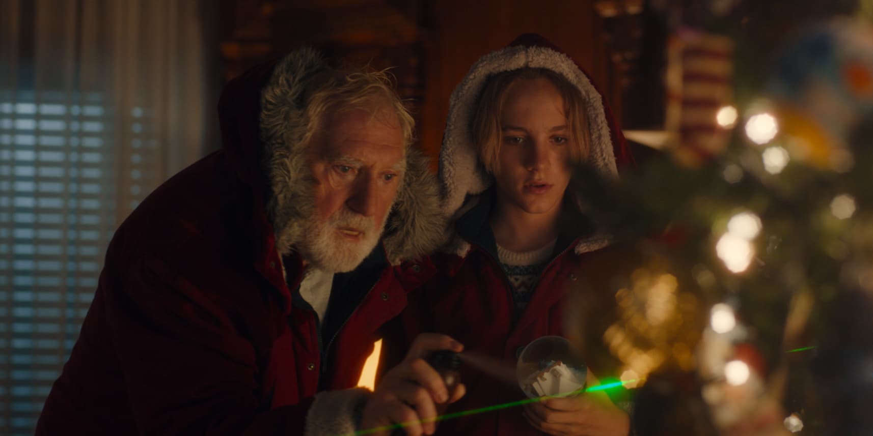 Noël Claus (Jan Decleir) et Jules Claus (Mo Bakker) dans "La Famille Claus 2".