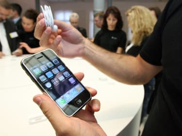 Insolite : un iPhone vendu 130 000 dollars aux enchères