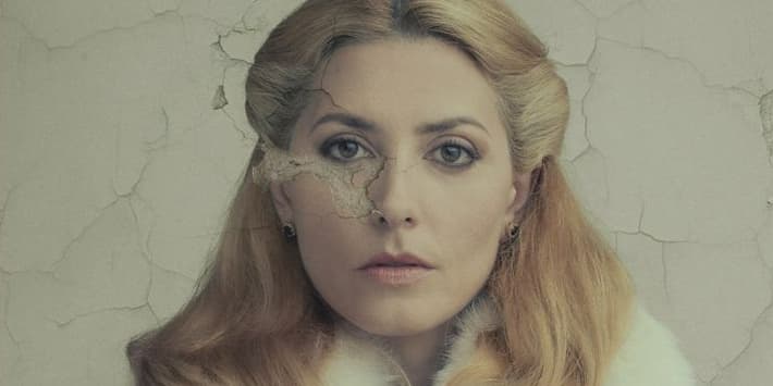 L'actrice Bárbara Lennie incarne la détective privée Alice Gould dans le film "Les lignes courbes de Dieu", disponible sur Netflix.