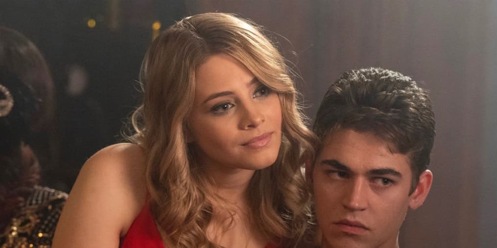 Hero Fiennes Tiffin et Josephine Langford dans les rôles de Hardin et Tessa dans After : Chapitre 2. 