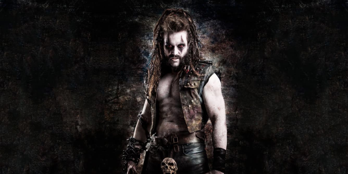 Lobo, anti-héros introduit dans la deuxième saison de Krypton, sur SYFY, et interprété par Emmet J. Scanlan.