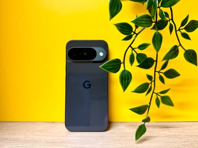 Notre test du Google Pixel 10 : un modèle standard qui a tout d'un grand